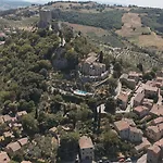 Otel Rocca D'orcia And *