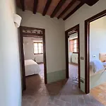 Otel Rocca D'orcia And *