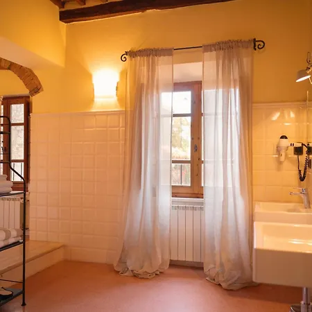 Rocca D'orcia And Hotel